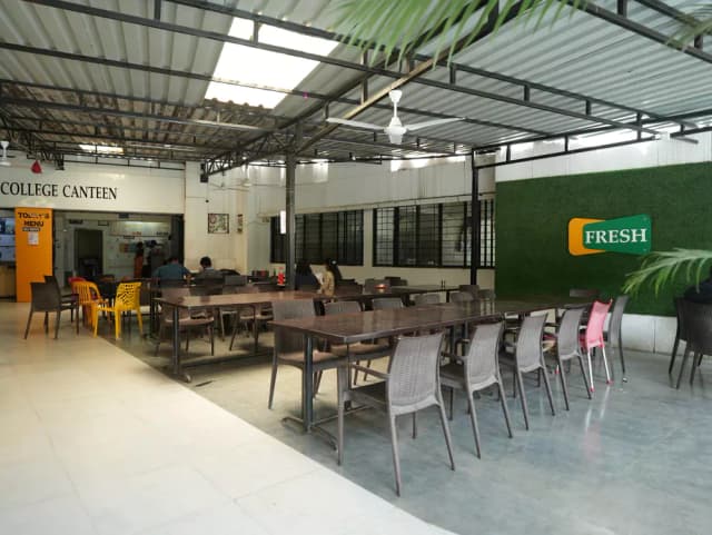 indira-university-Facility_canteen