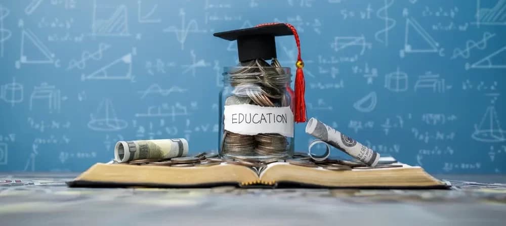 financial-assistance-indira-university